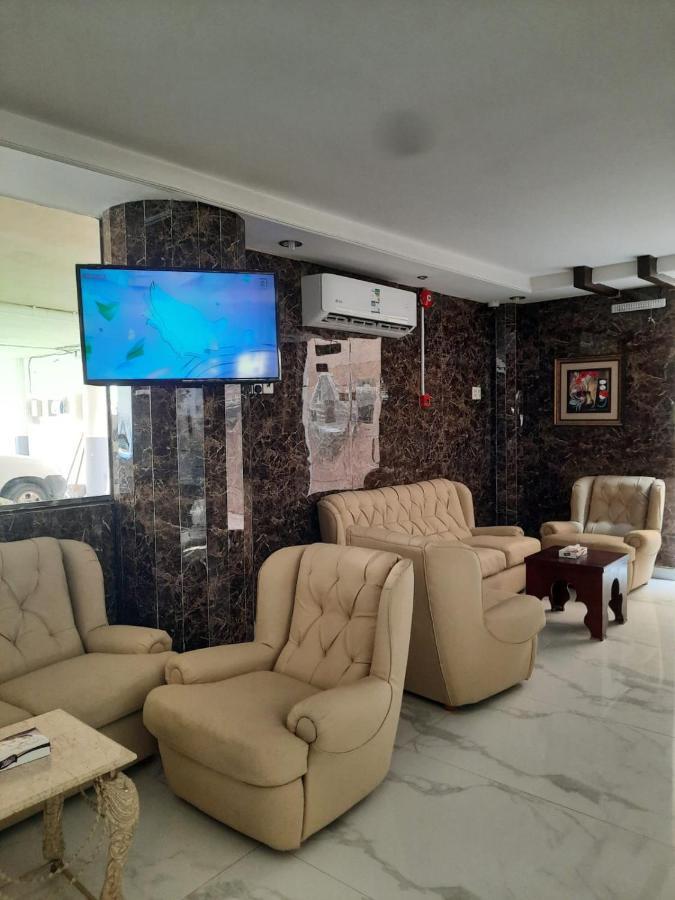 شقق العنوان للوحدات المخدومة Alanwaan Apartments For Serviced Units Dammam Luaran gambar